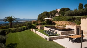 Piscine à fond mobile-min